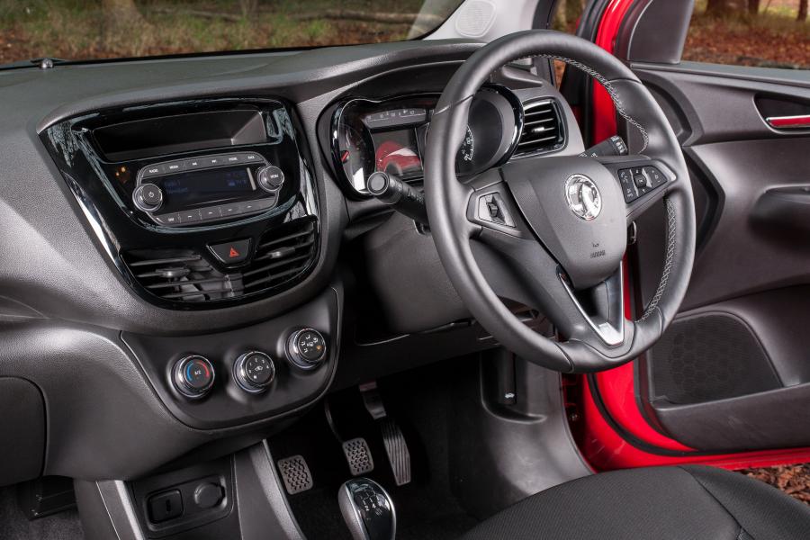 Интерьер Vauxhall Viva Rocks 2017 года  (фото 22 из 32)